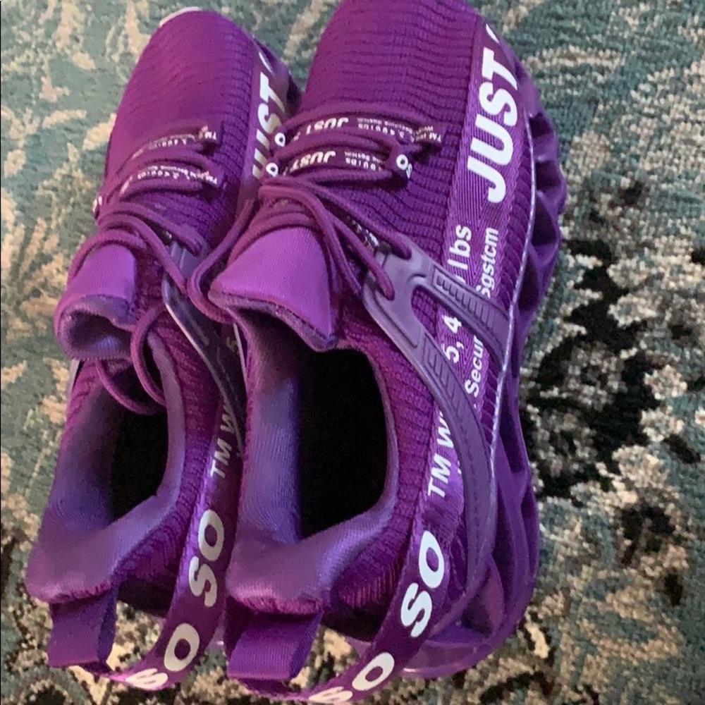 Shoe